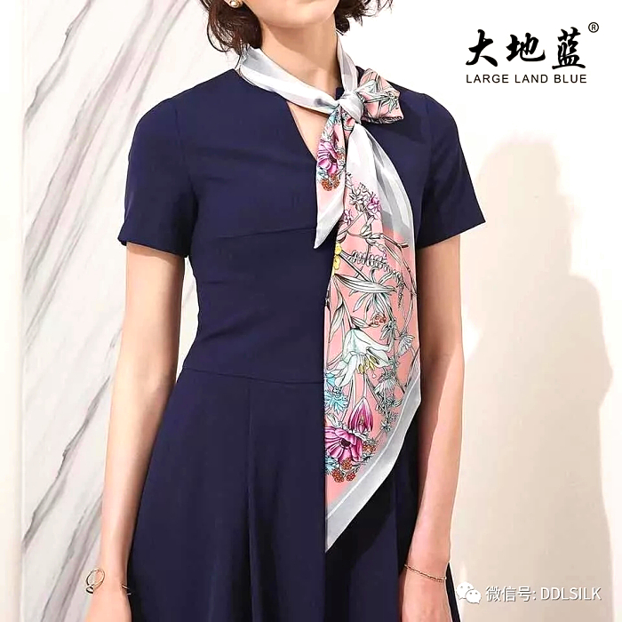 点击新窗口打开大图