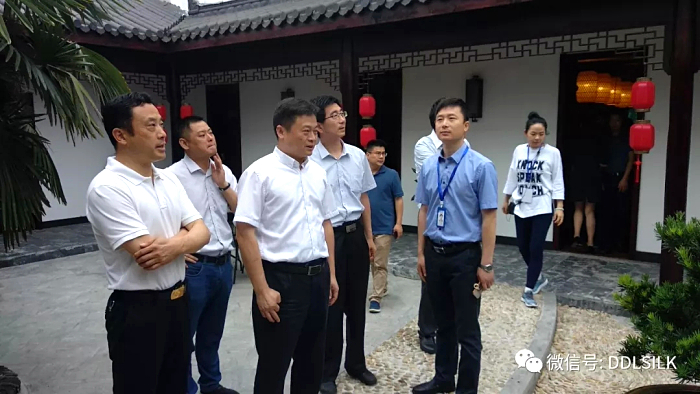 点击新窗口打开大图