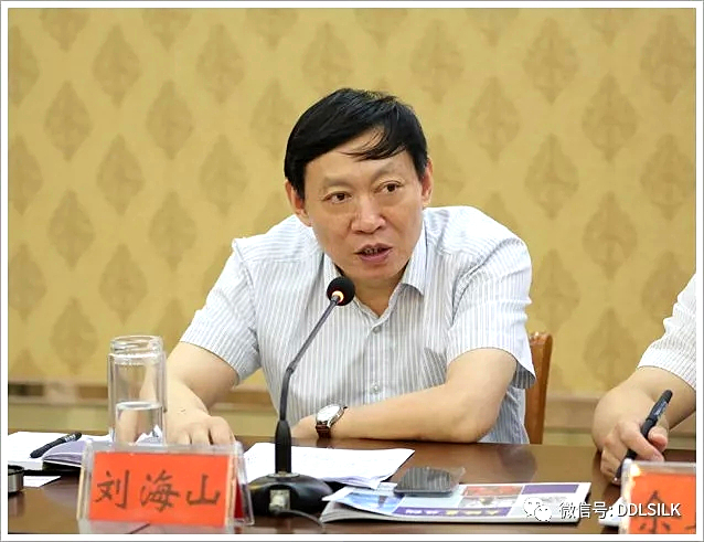 点击新窗口打开大图