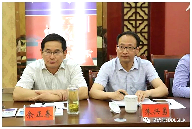 点击新窗口打开大图