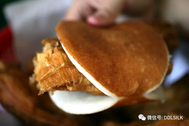 点击新窗口打开大图