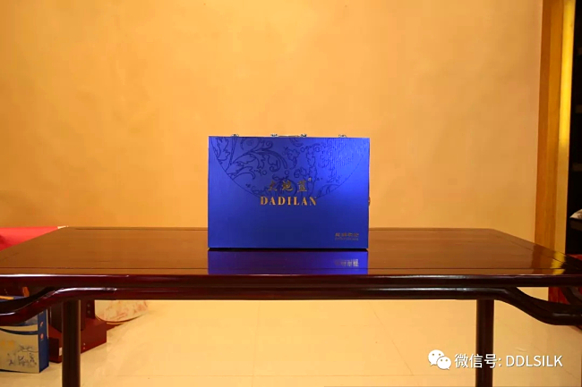 点击新窗口打开大图