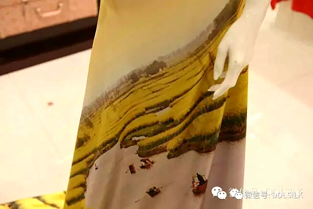 点击新窗口打开大图