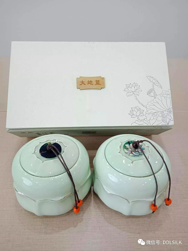 点击新窗口打开大图