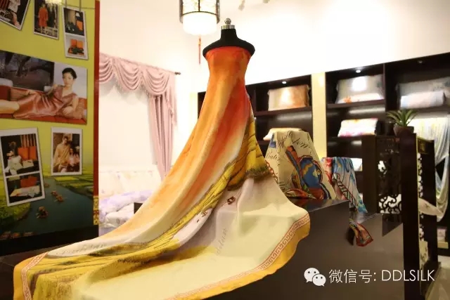 点击新窗口打开大图