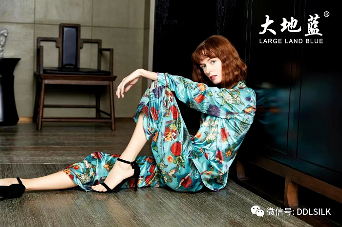 点击新窗口打开大图