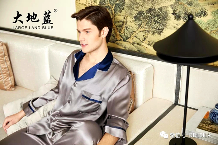 点击新窗口打开大图