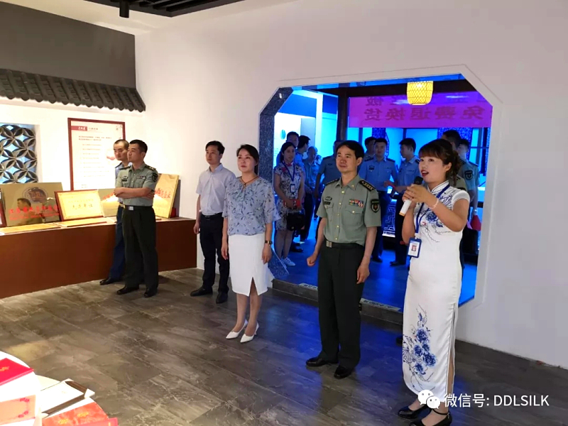 点击新窗口打开大图