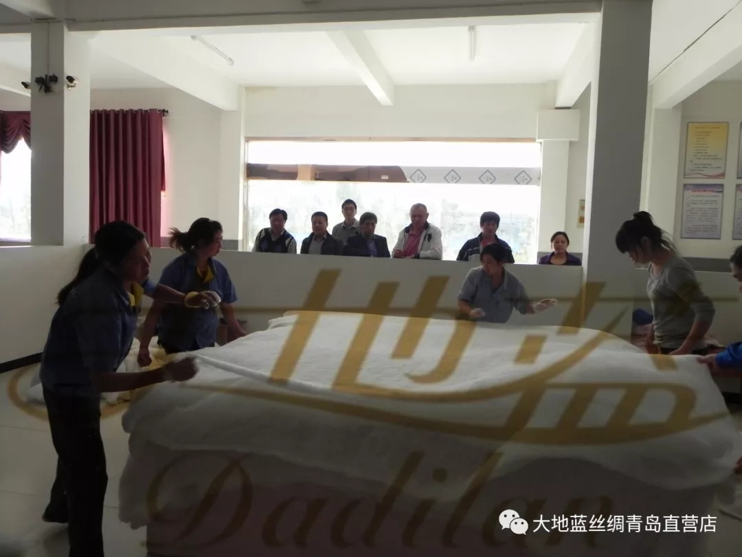 点击新窗口打开大图
