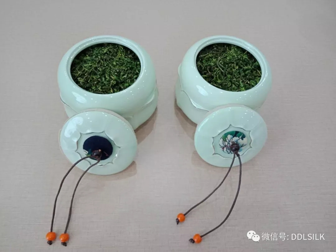 点击新窗口打开大图