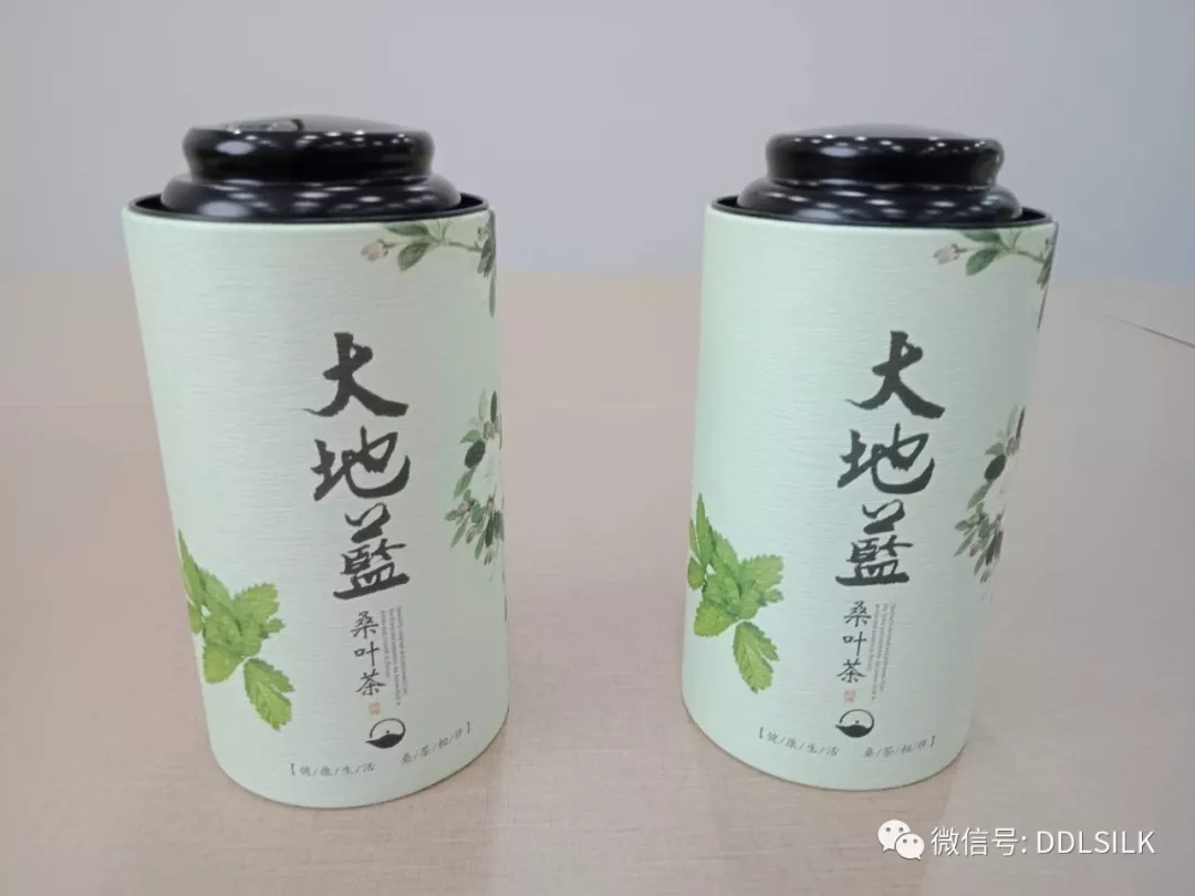 点击新窗口打开大图