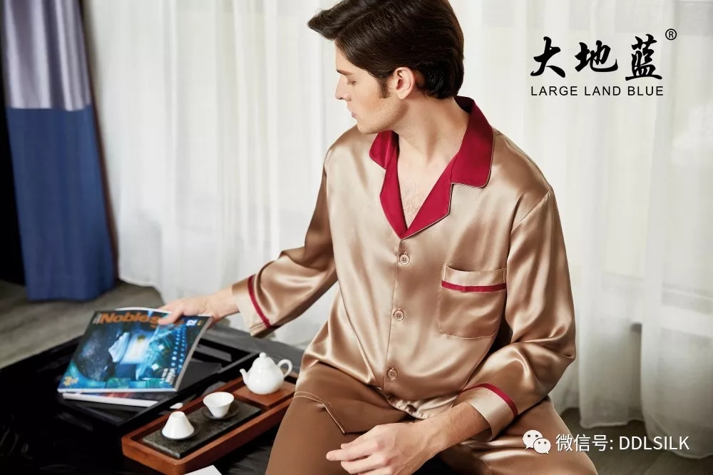 点击新窗口打开大图